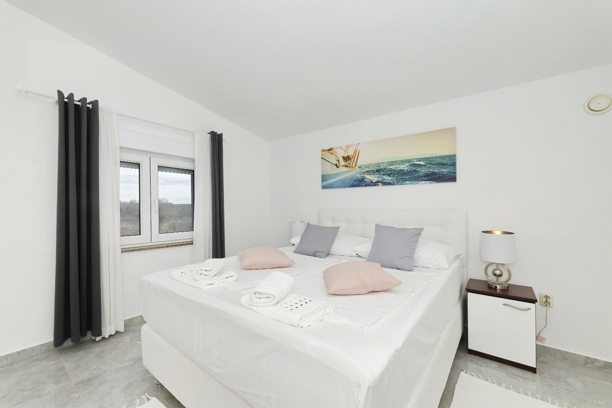 Apartments Rosini, 300M From The Beach With Shared Tavern And Bikes, Nin Exterior foto